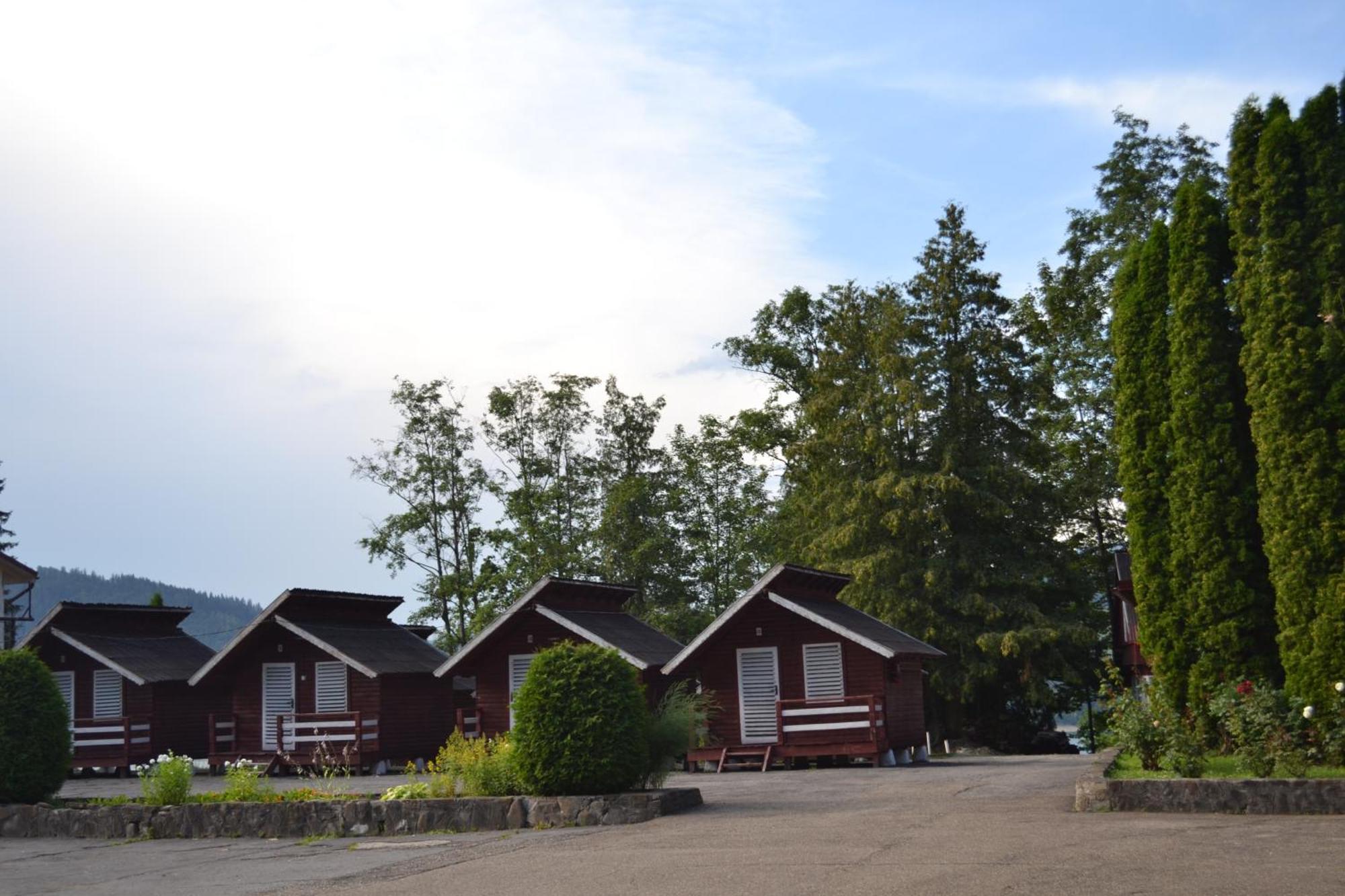 Motel Cristina Bicaz Eksteriør billede